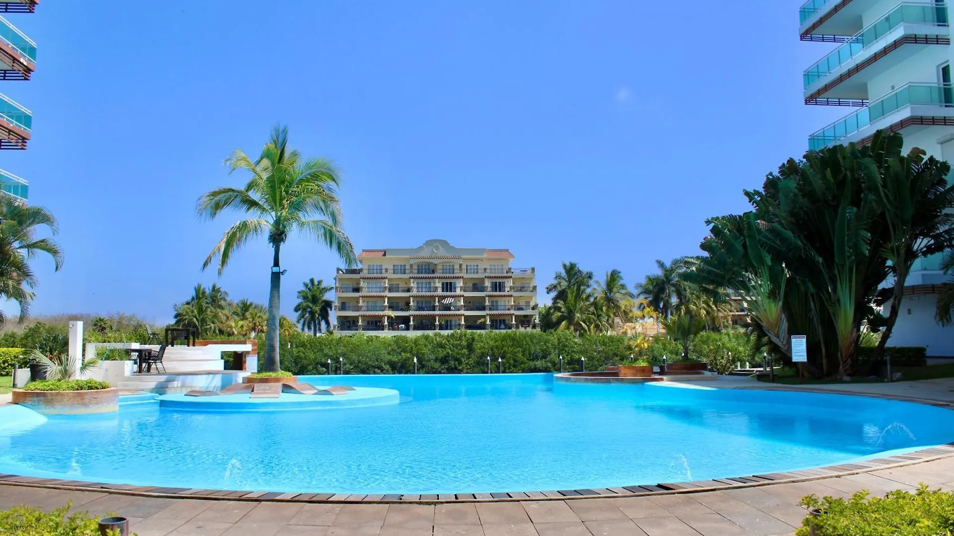 Appartement Condominio Con Una Bonita Vista Del Puerto Deportivo De G P S Rentas Mazatlán Mexico
